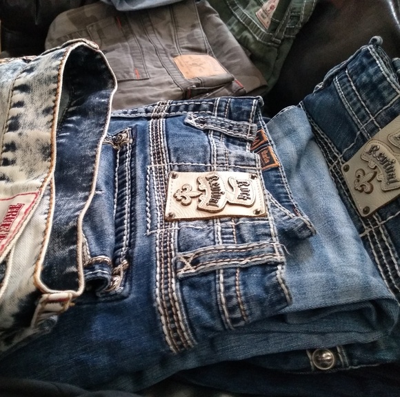 Men's jeans size 44 length is 34.Also shorts. - Picture 1 of 2